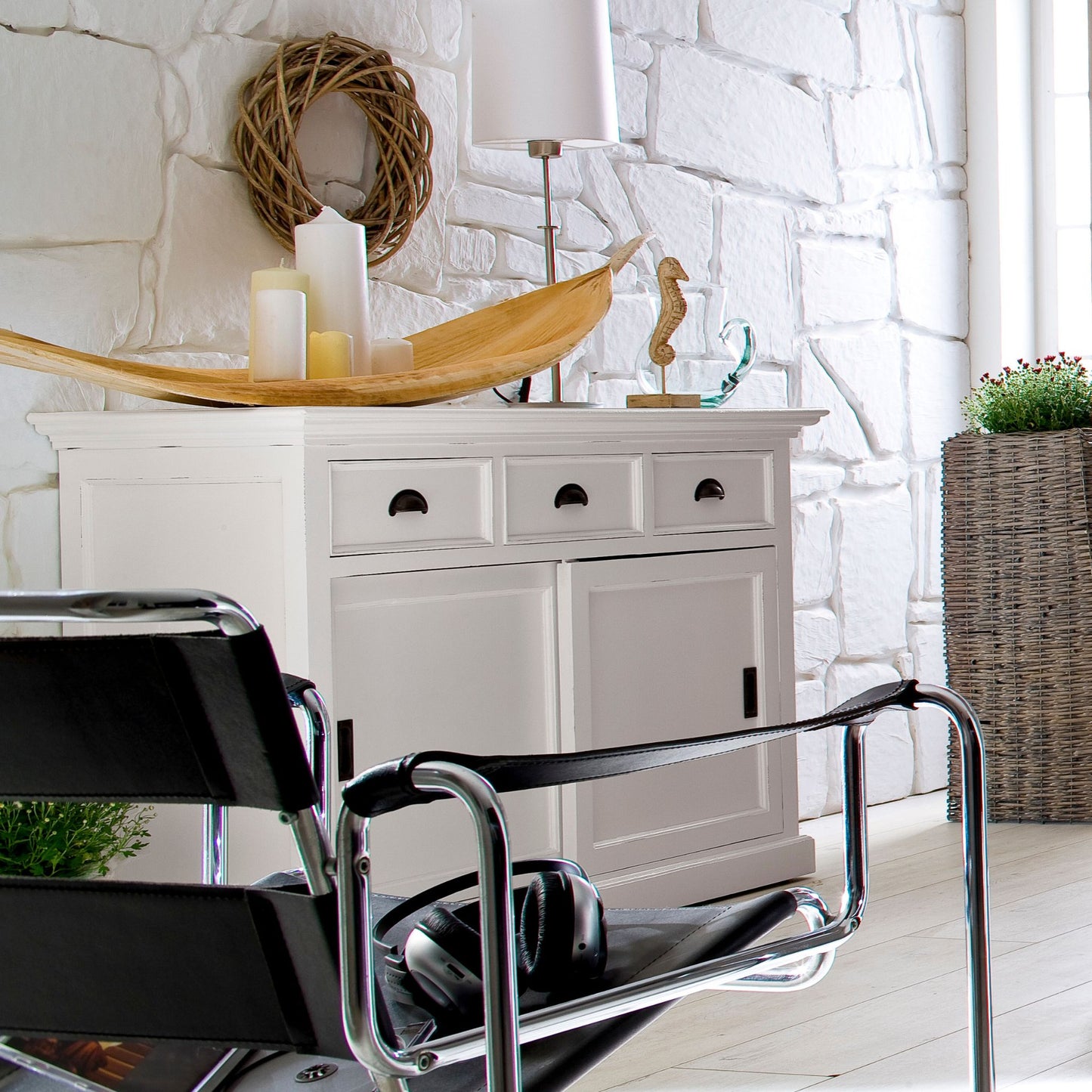 Halifax Classic White Sliding Door Buffet Table