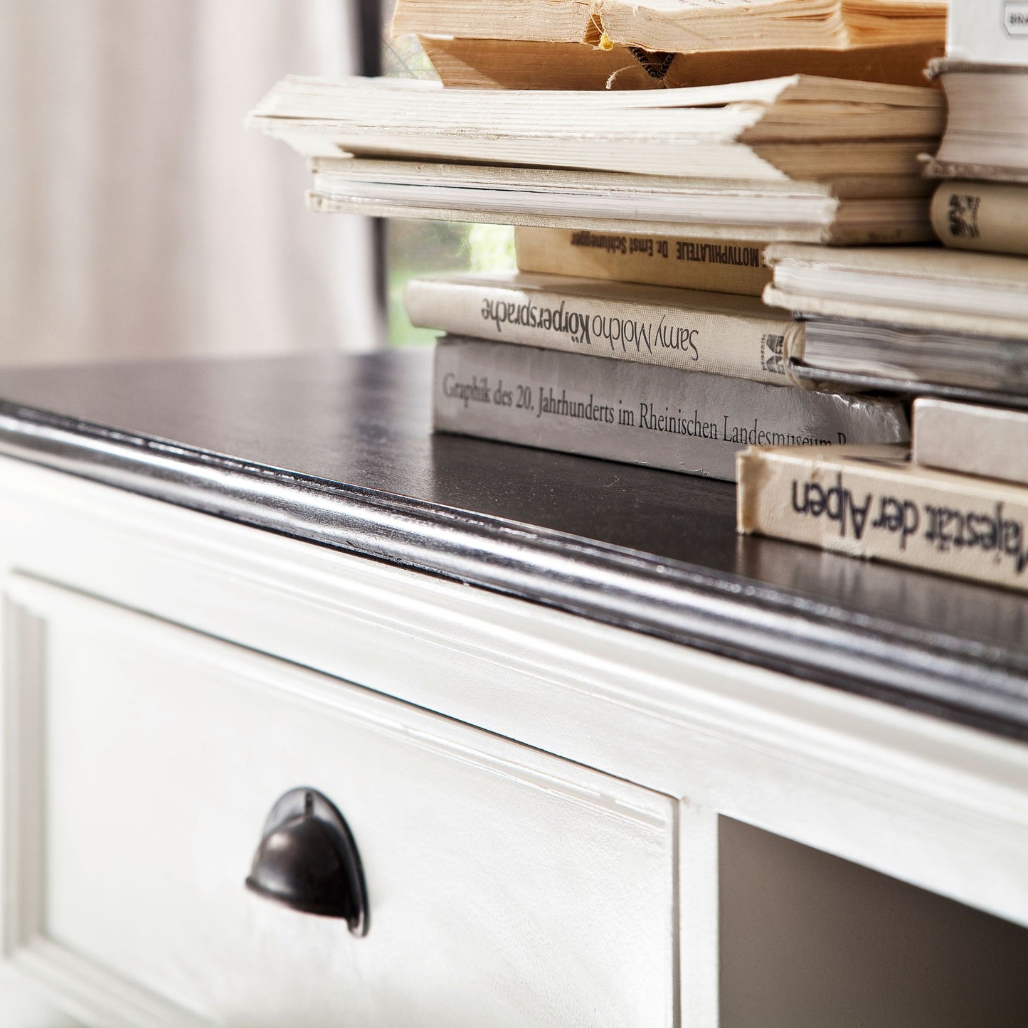 Halifax Classic White Large Entertainment Unit