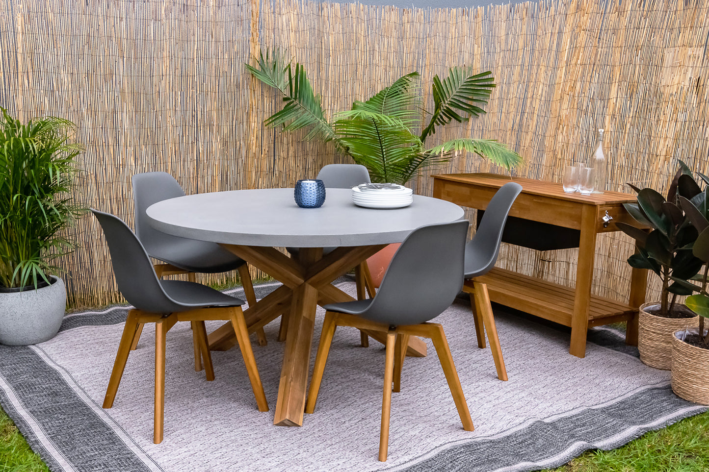 Boston 135cm Round Outdoor Dining Table