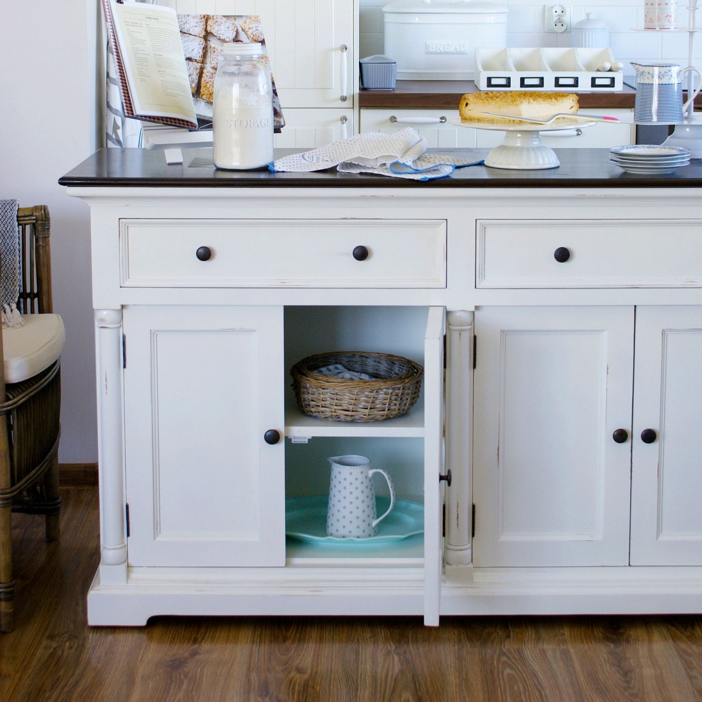 Provence Accent Classic Buffet Table