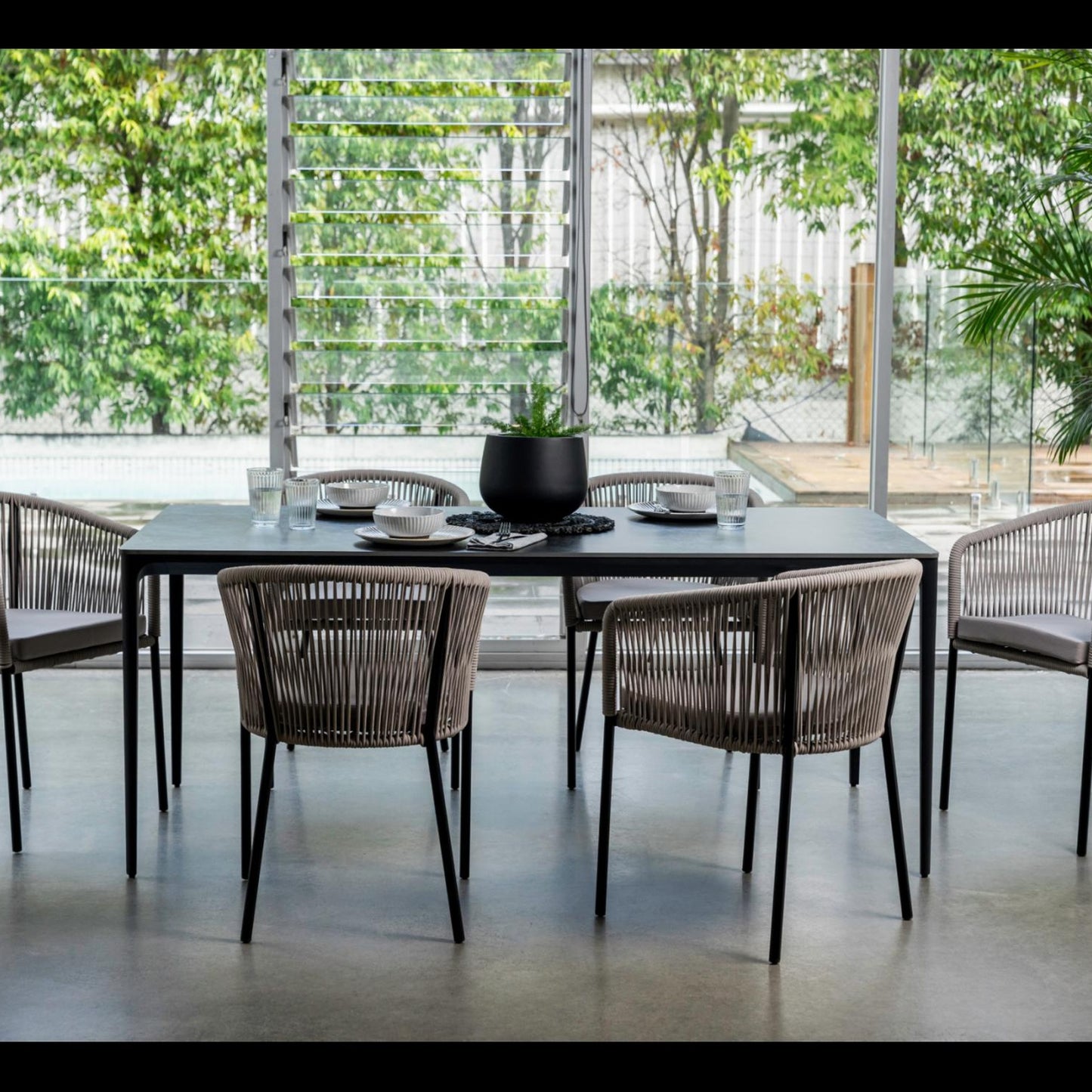 Magnate Ceramic Dining Table