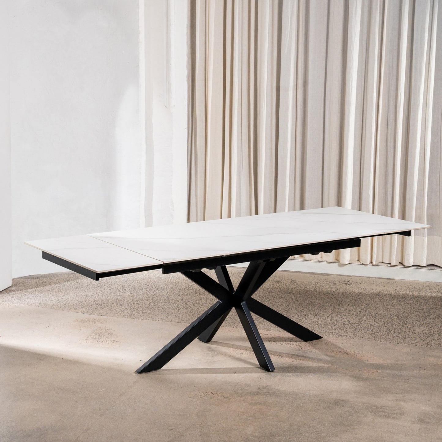 Newcastle Ceramic Extension Dining Table